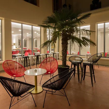 宜必思风格图卢兹卡皮托勒酒店 酒店 圖盧茲