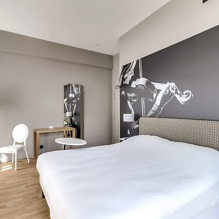 酒店 宜必思风格图卢兹卡皮托勒酒店 3*