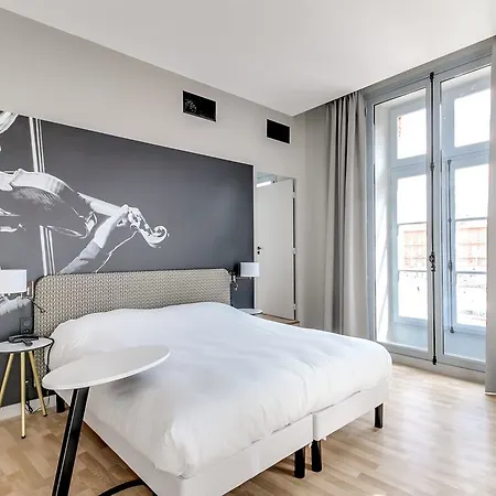 宜必思风格图卢兹卡皮托勒酒店 3* 圖盧茲