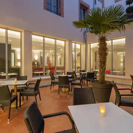 宜必思风格图卢兹卡皮托勒酒店 酒店 3*