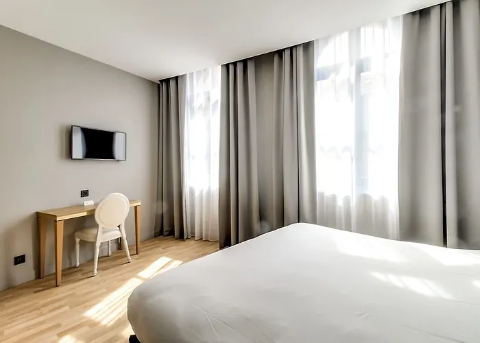 Hotel Ibis Styles Capitole 3*